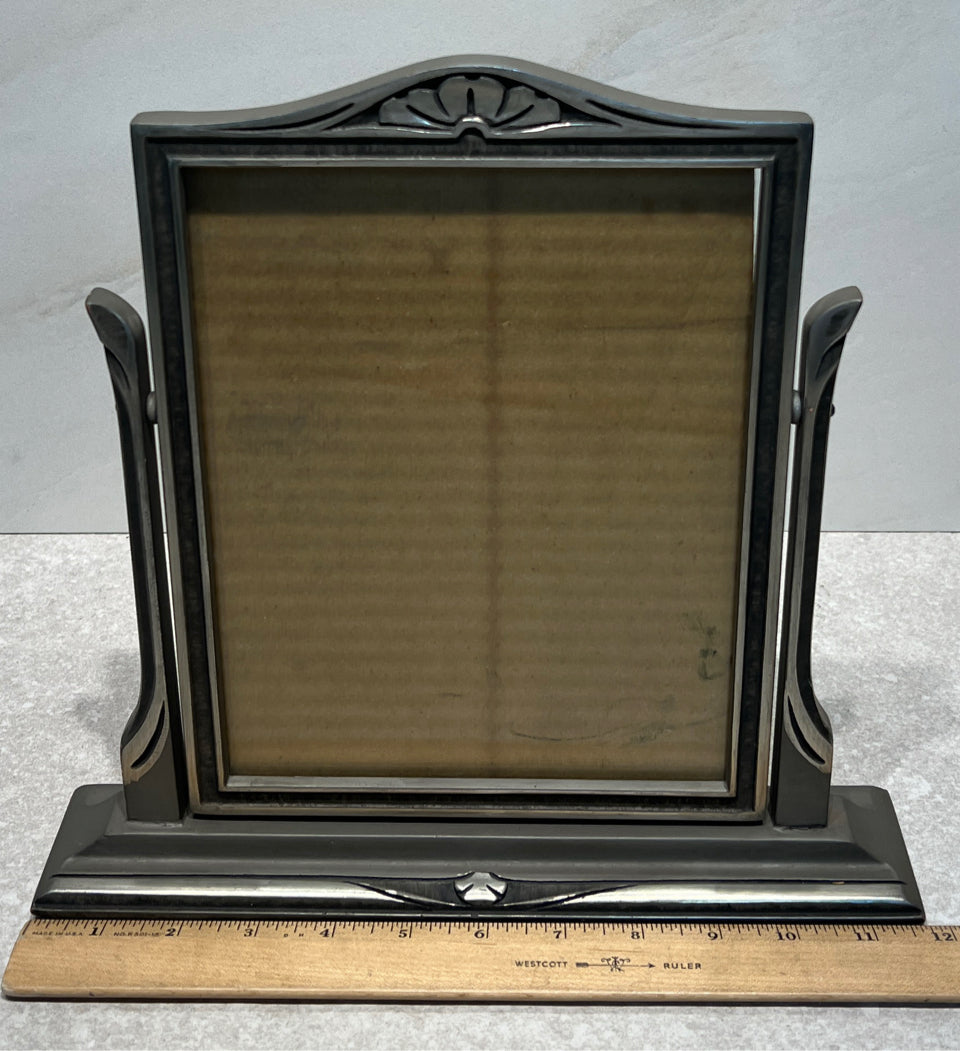 Vanity Frame