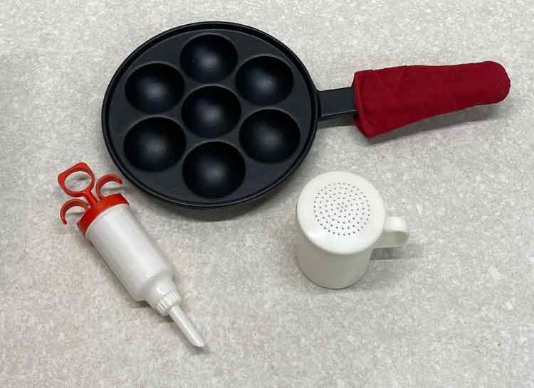 Cast Iron Puff Pan with Accessories