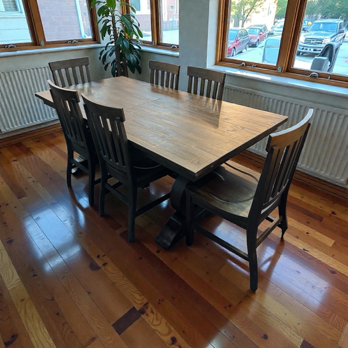 Dining Table And 6 Chairs