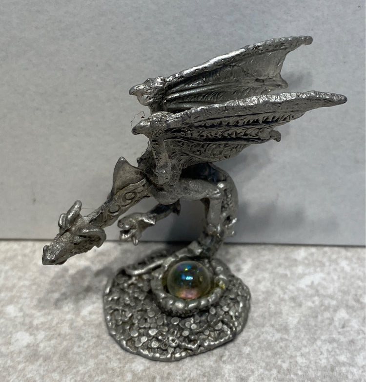 Pewter Figurie