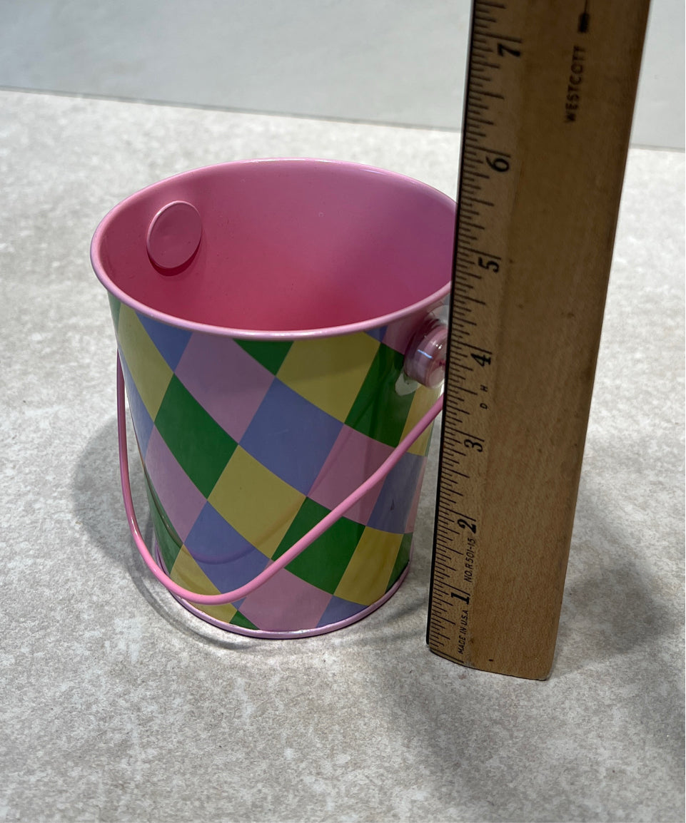 Pail