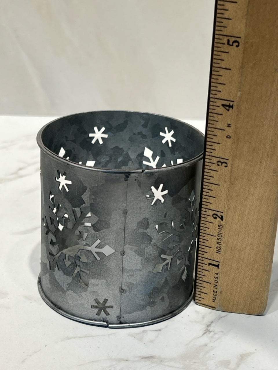 Candle holder