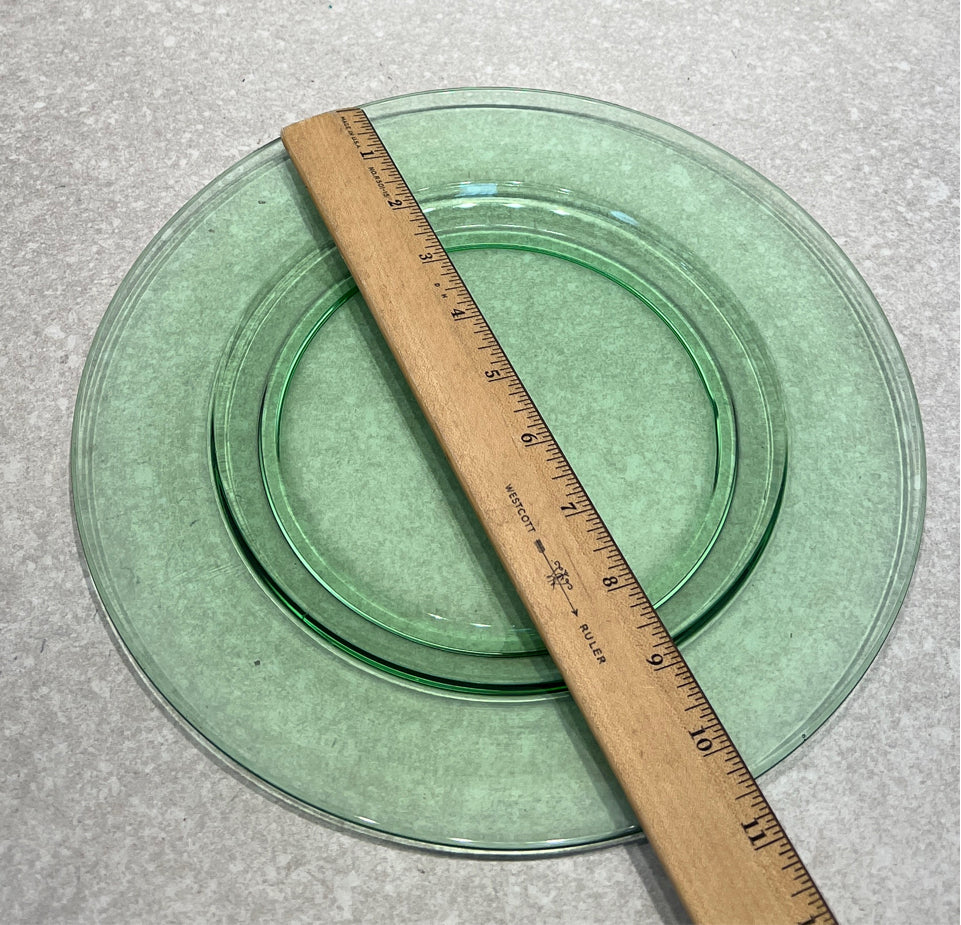 Set of 4 Green Uranium Dinner Plates