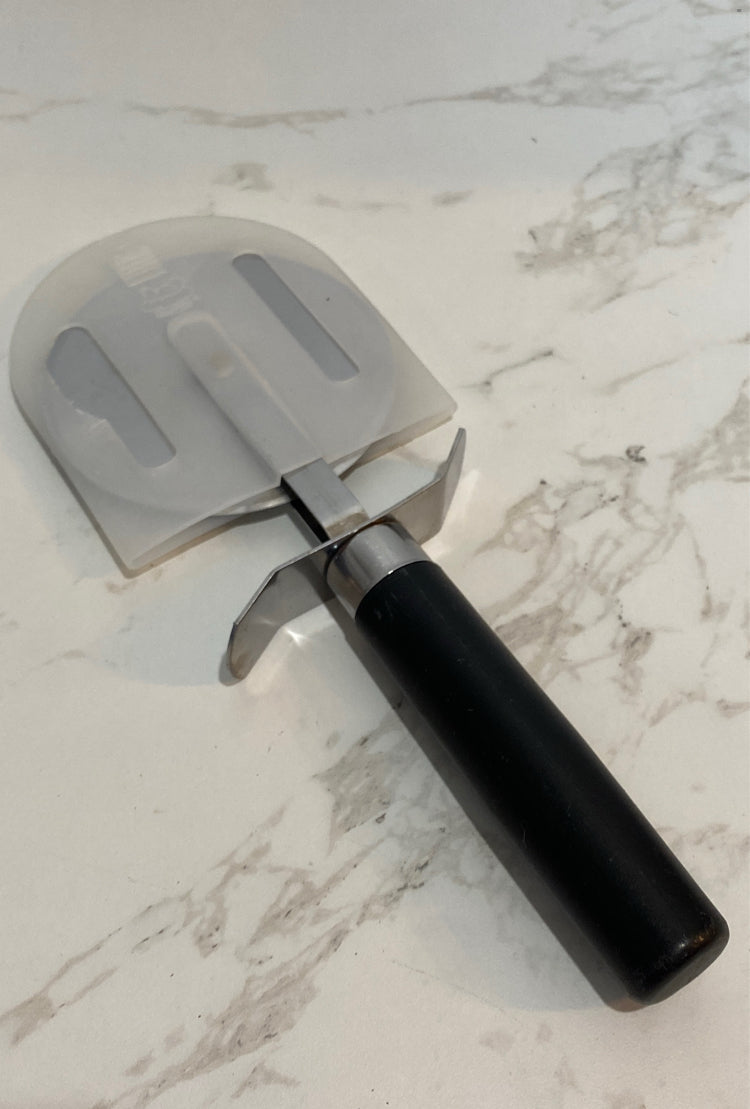 Pampered Chef Pizza Slicer