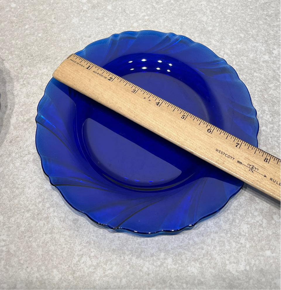 St of 8 Blue Plates