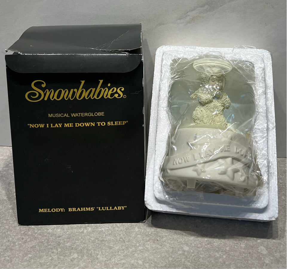 Snowbabies Lullaby Music Snow Globe