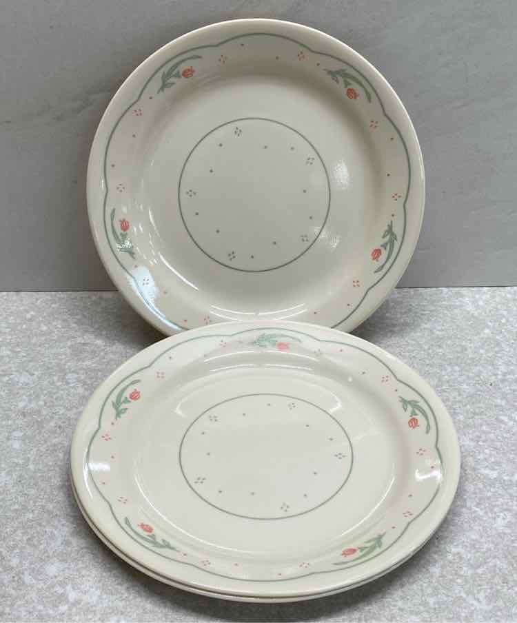 Set of 3 Corelle Plates