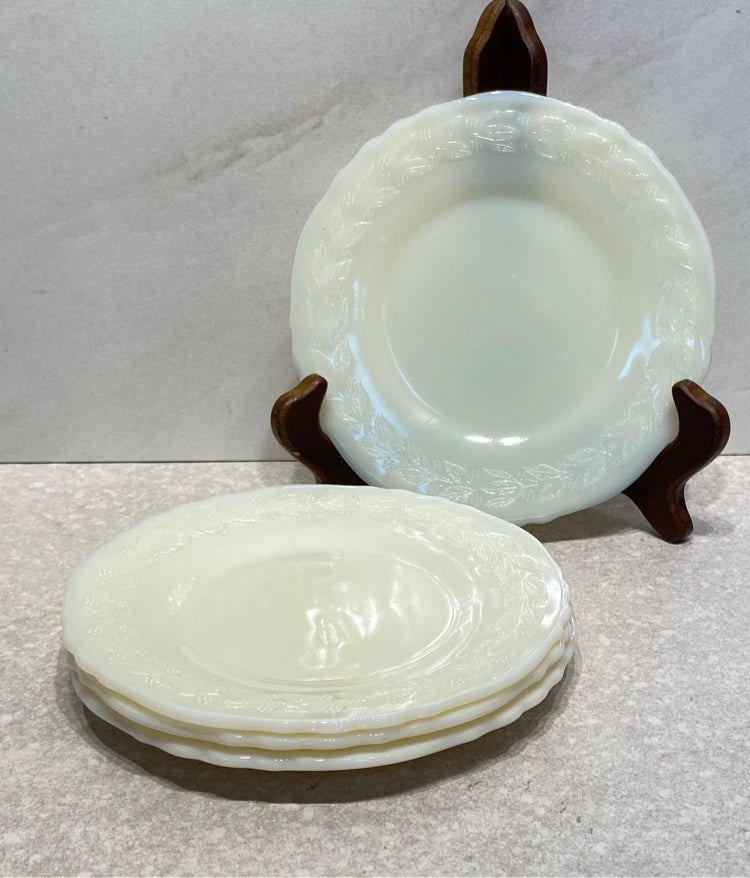 Set of 4 McKee Plates (Glow)