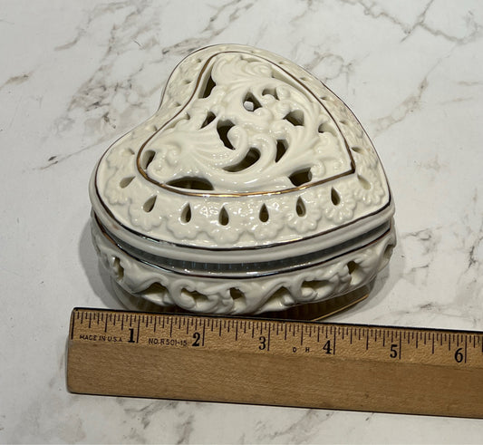 Covered Heart Dish