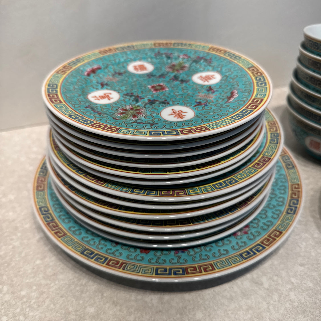 Mun Shou Dinnerware Set