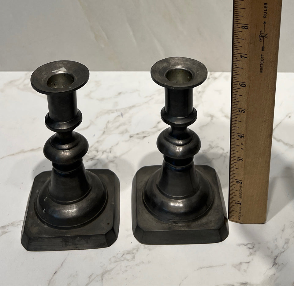 Set of 2 Candleholders
