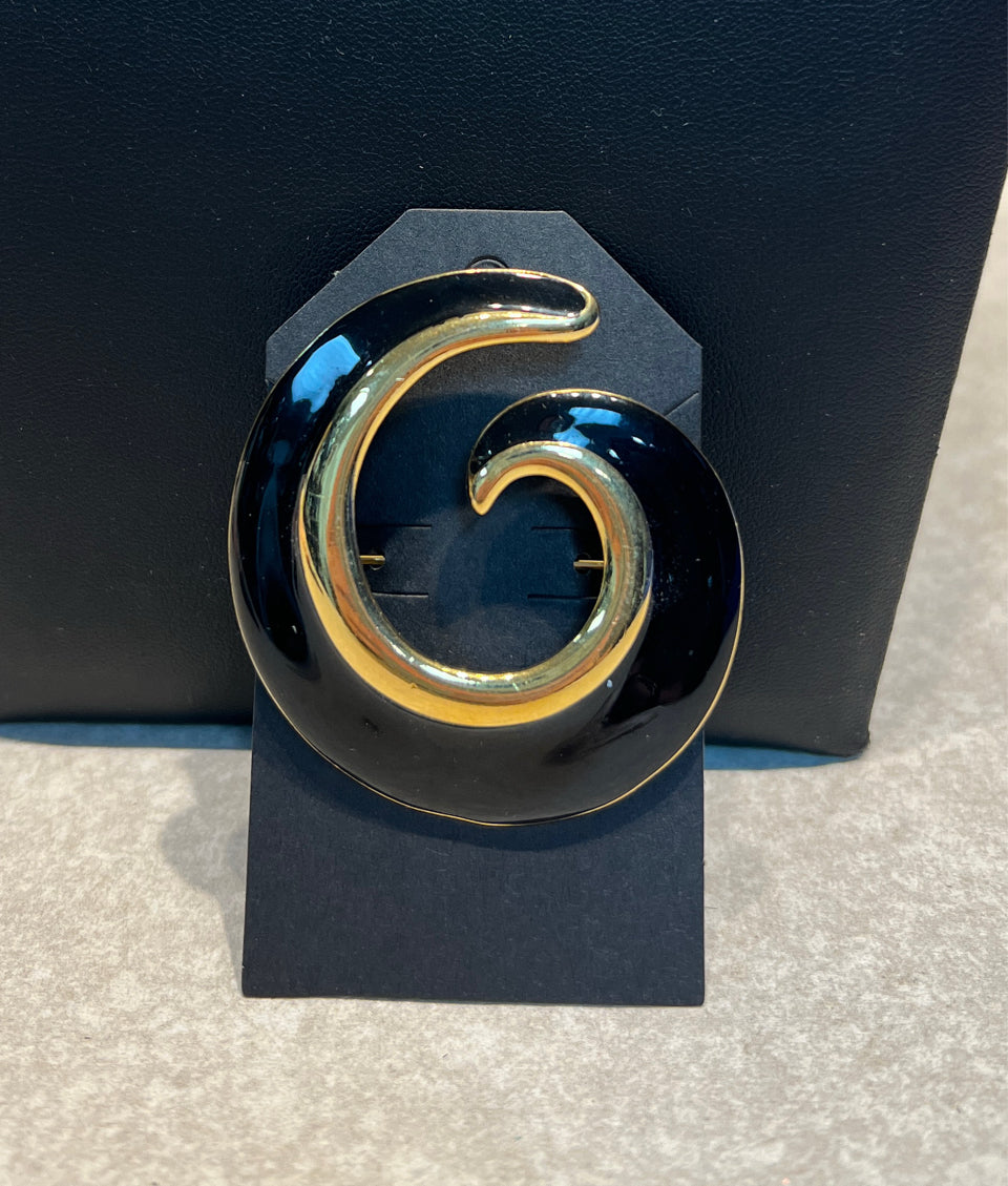 Monet Pin