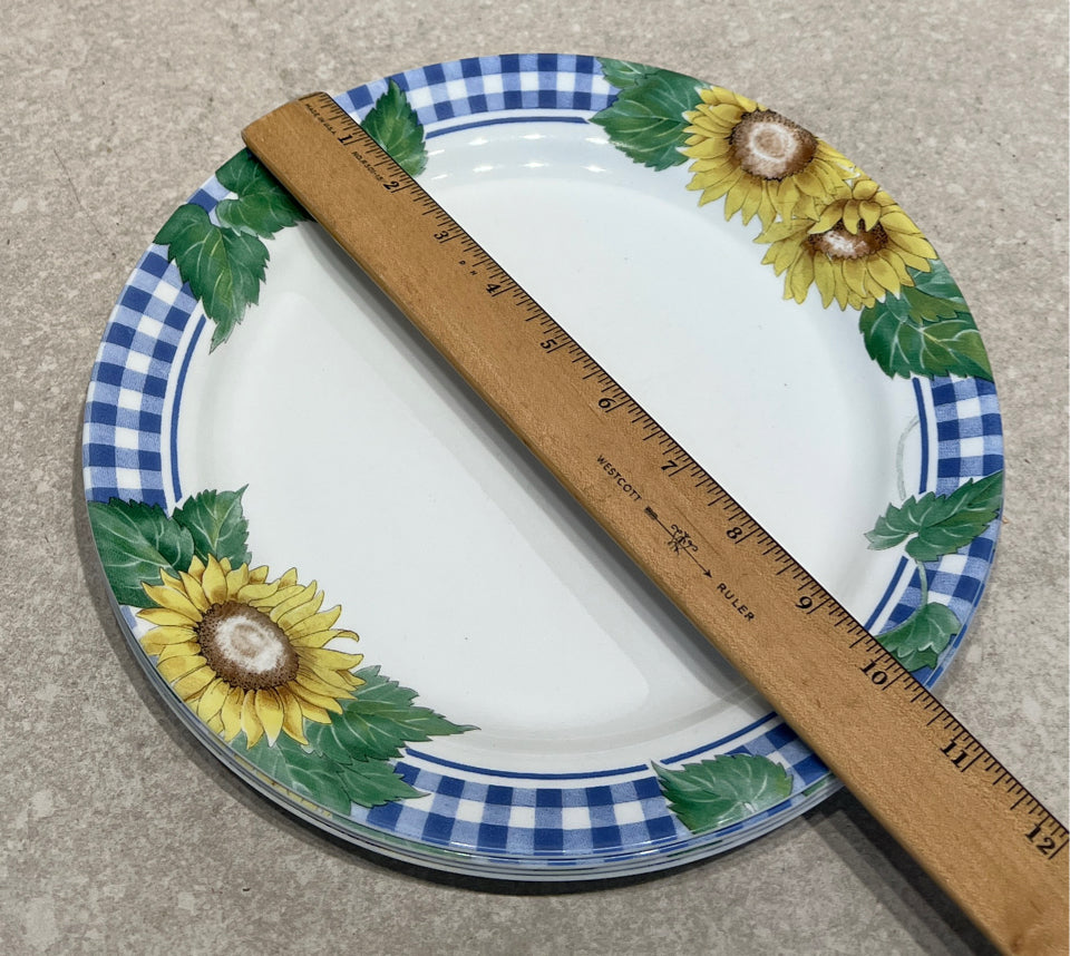 Set Of 4 Corelle Plates