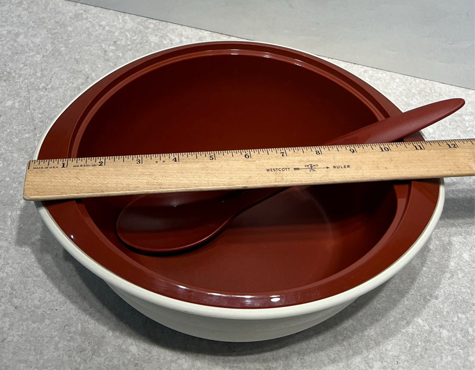 Tupperware Insulated Oval Server