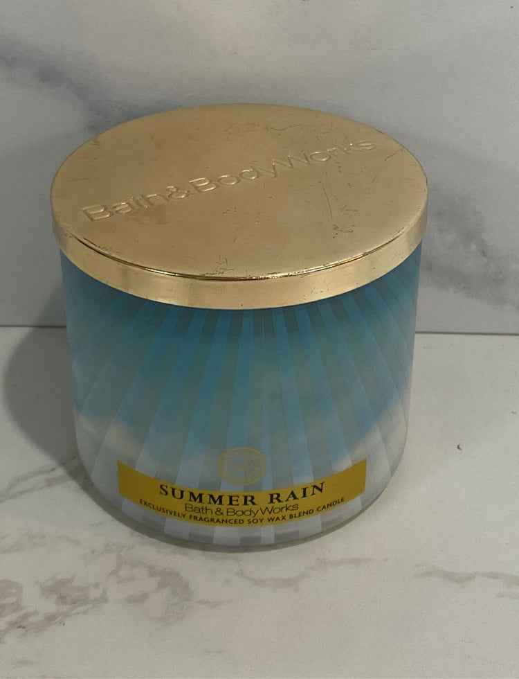Bath & Body Works Candle