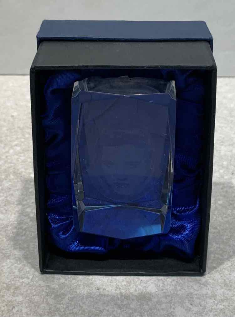 Elvis Paperweight