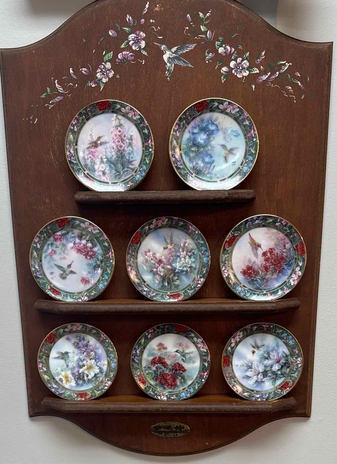 Franklin Mint Huming Bird Plate Set With Rack (As-Is)