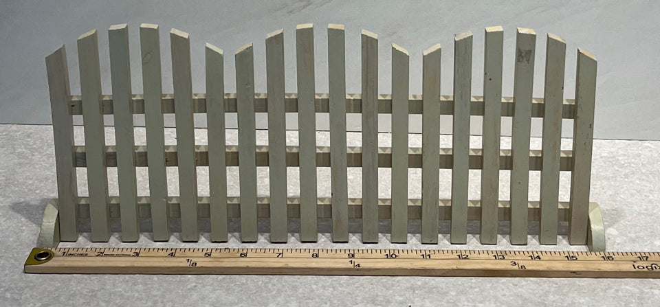 2 Pieces - Decorative Fence