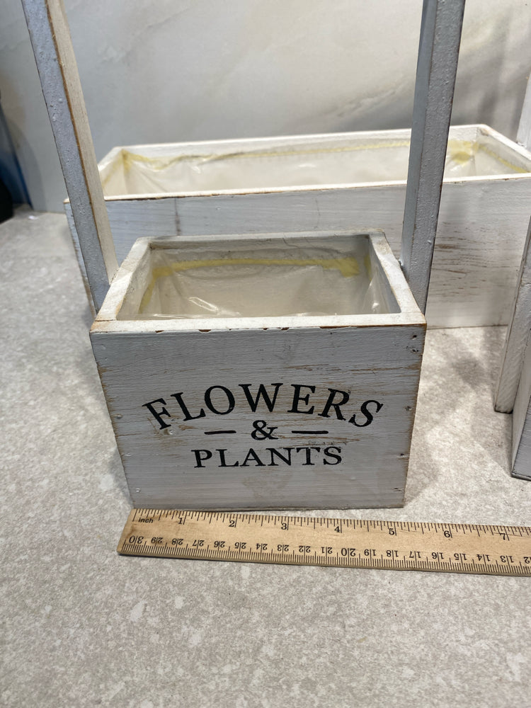 SEt of 3 Carriers