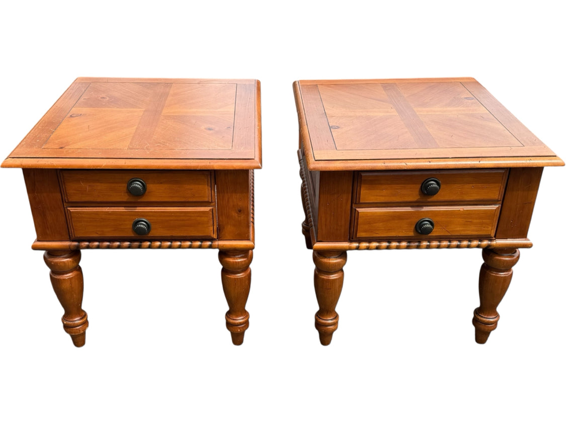 Set of 2 Wynwod End Tables