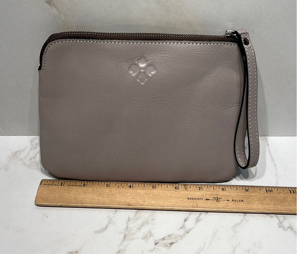 Patricia Nash Wristlet