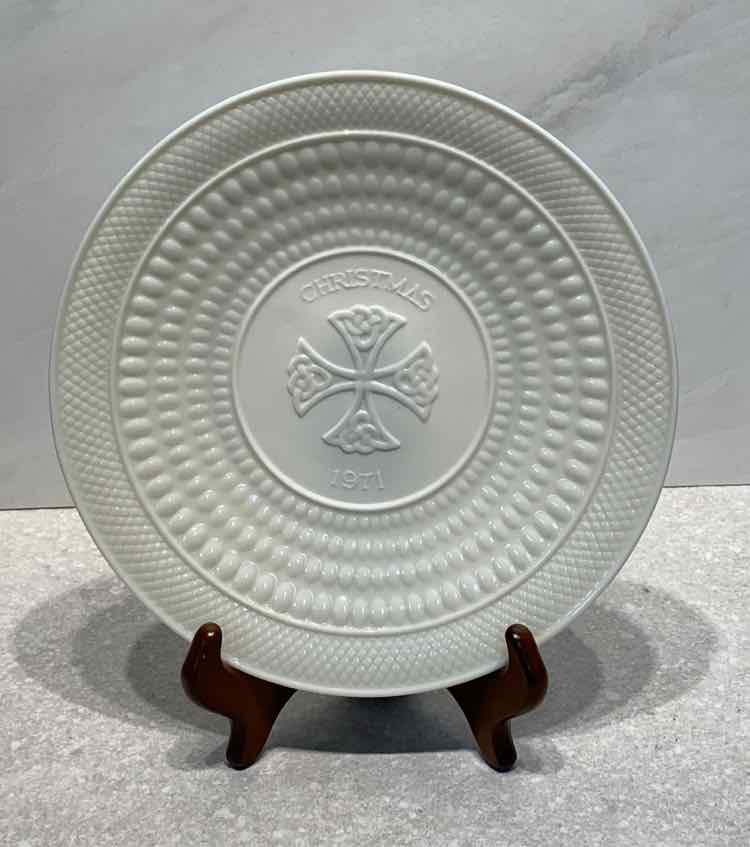 Belleek Decorative Plate