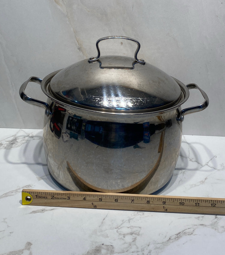 Belgique Covered Pot
