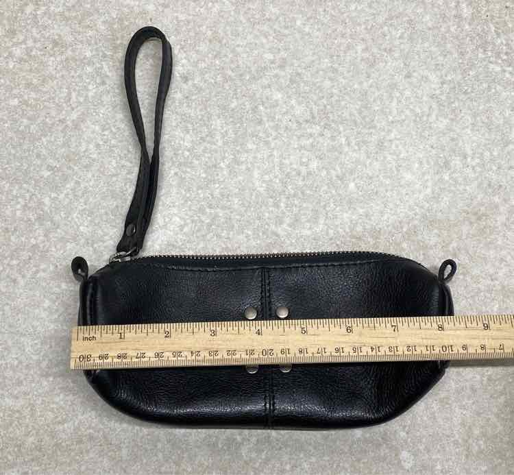 Patricia Nash Wristlet