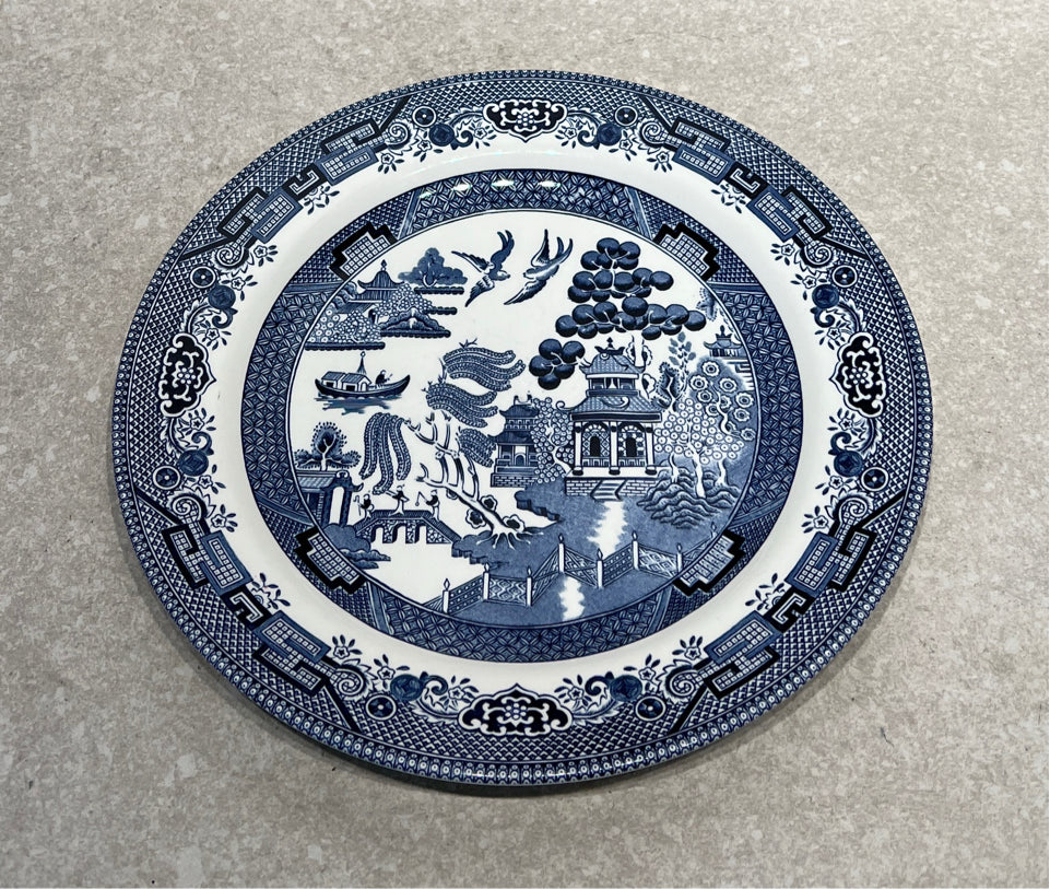 10.5" Blue Willow Plate