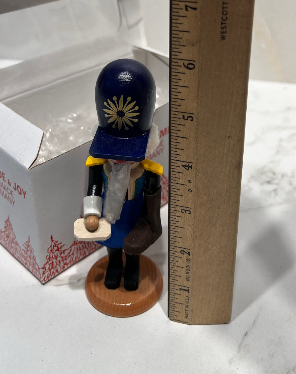 Steinback Figurine