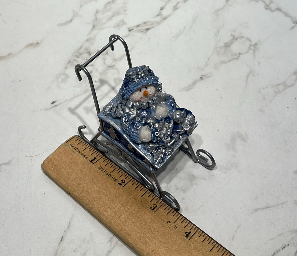 Figurine