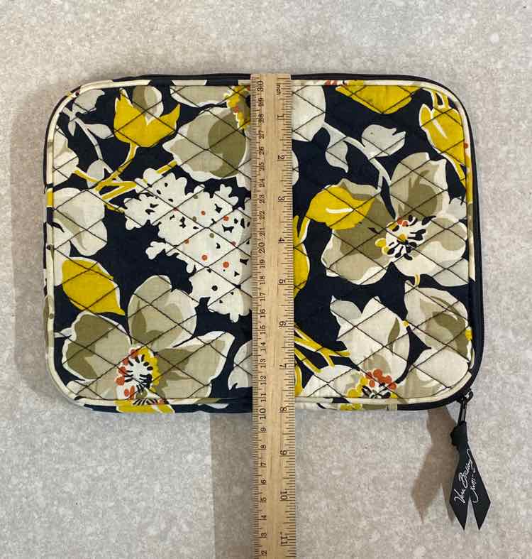 Vera Bradley Zippered Pouch