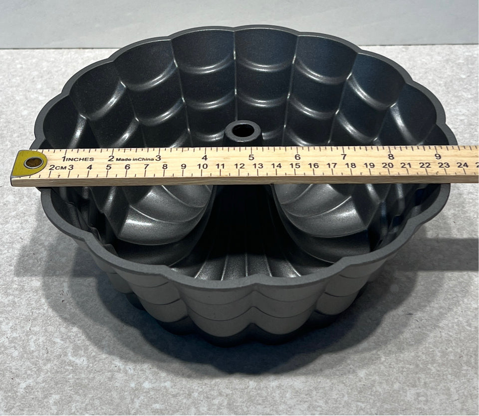 Wilton Baking Pan
