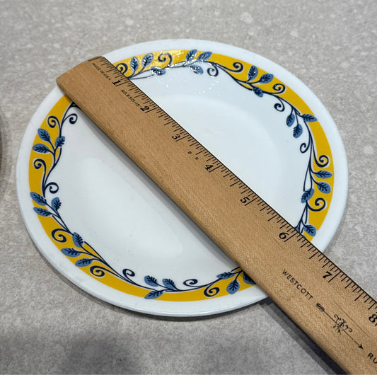 Set of 2 Corelle Plates