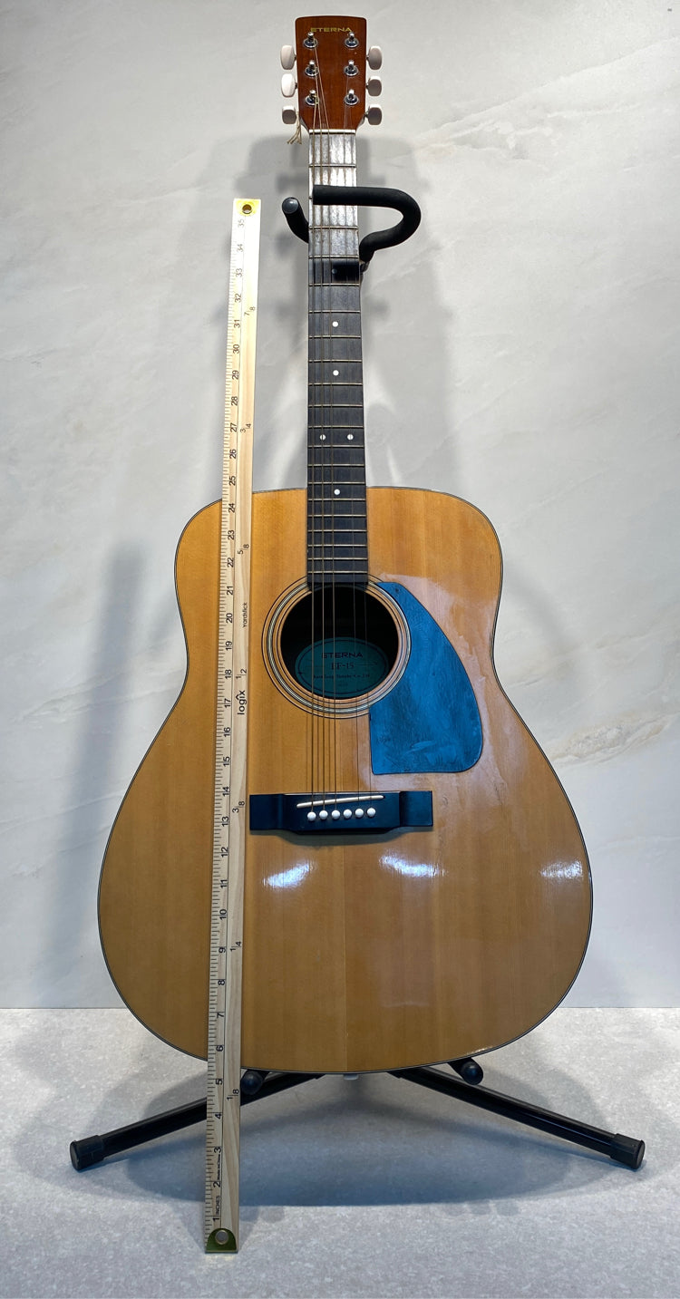 Yamaha Eterna EF-15 Guitar with Stand