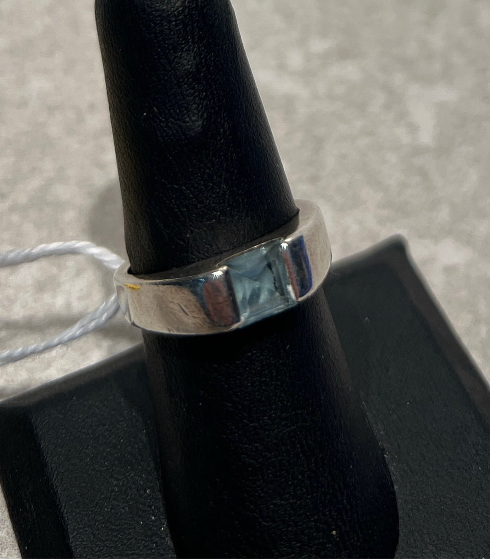 Sterling Ring - Size 7