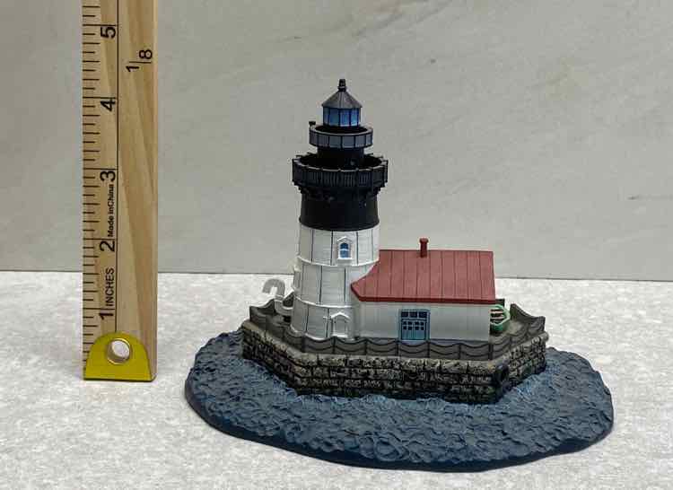 Danbury Mint Detroit River Light