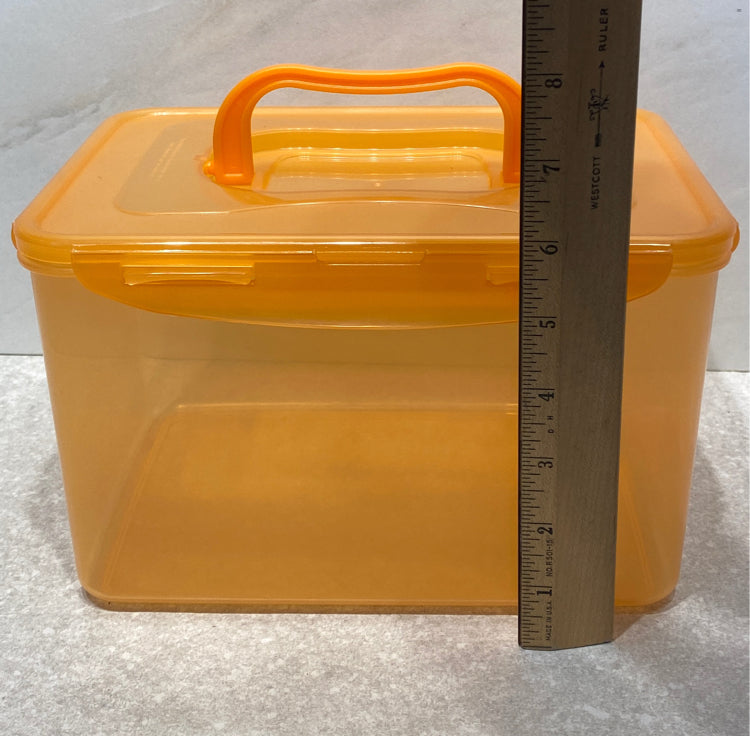 Lock & Lock Covered Container(New)