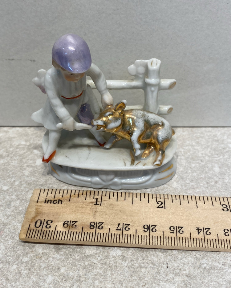 Figurine