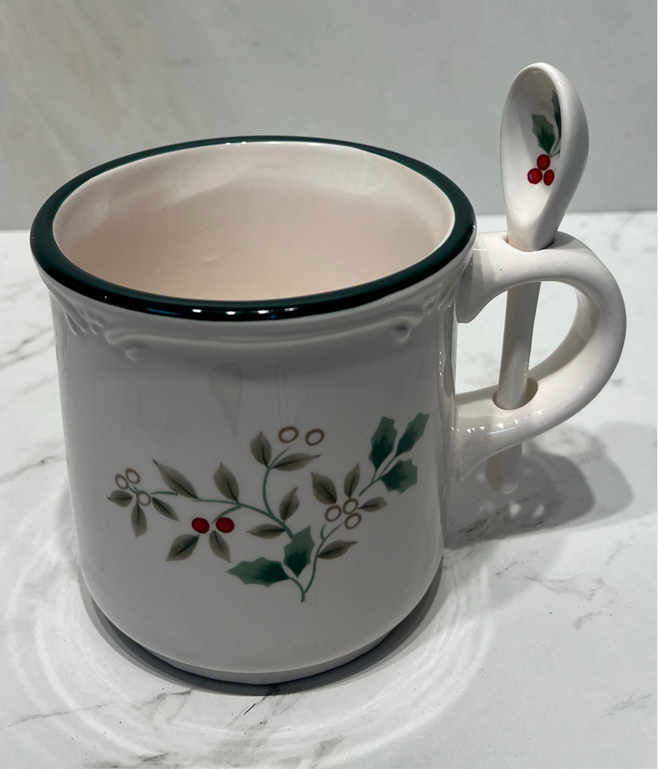 Pfaltzgraff Mug with Spoon