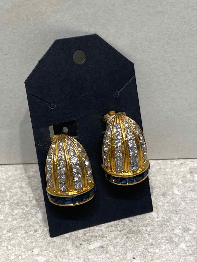 Vintage Vogue Bijoux Earrings