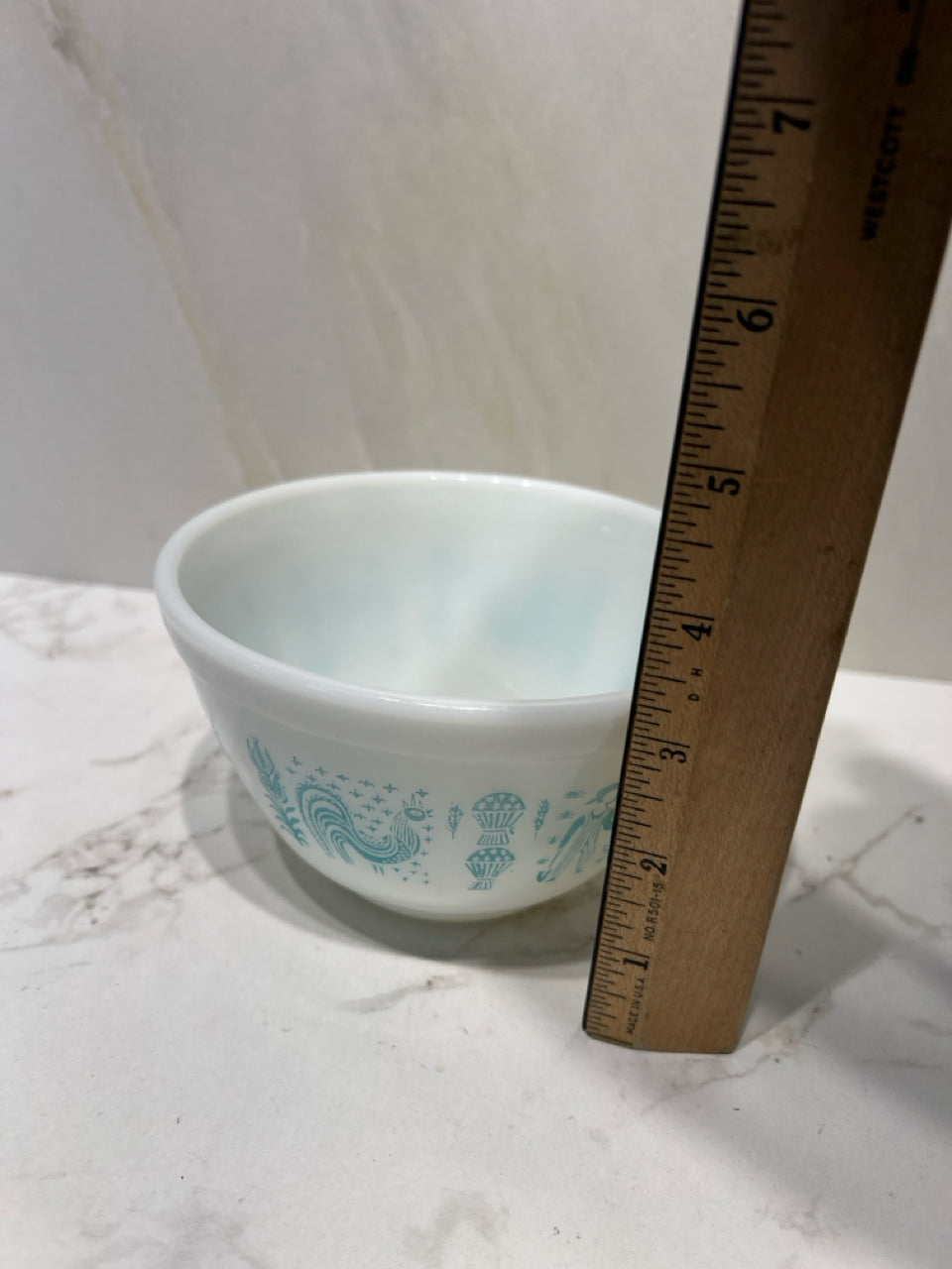 Pyrex Bowl 401
