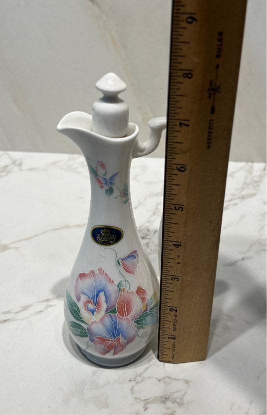 Aynsley Cruet