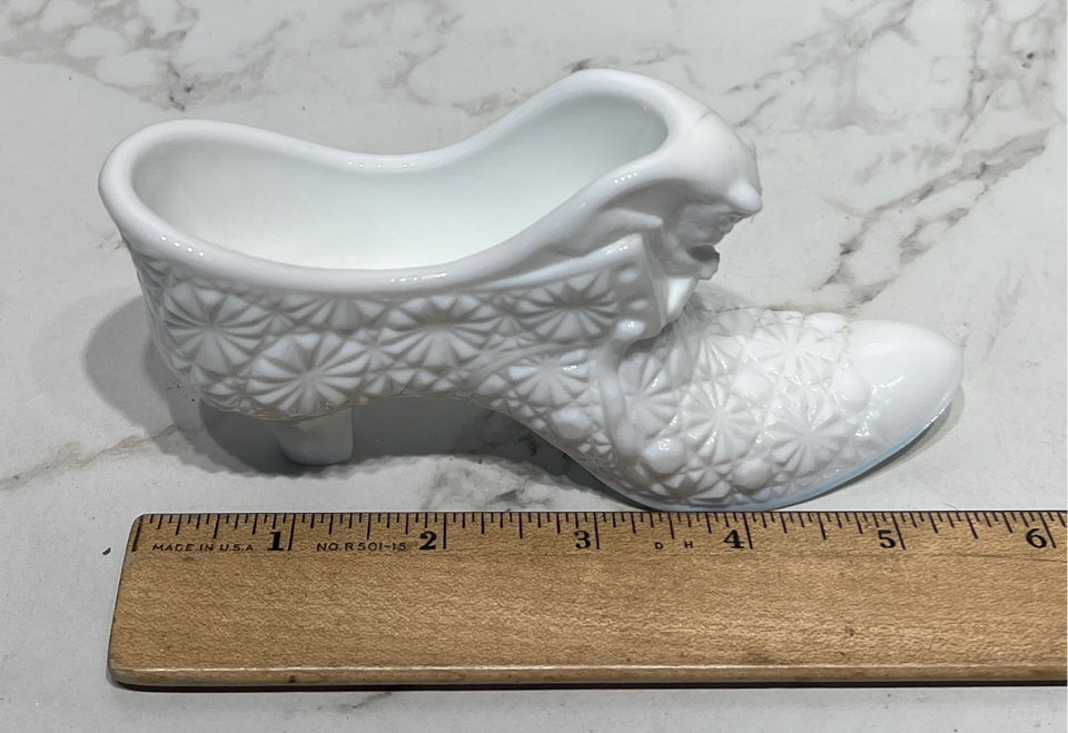 Milkglass Shoe