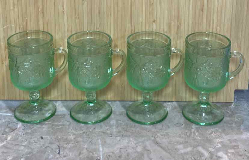 Set of 4 Tiara Chantilly Glasses