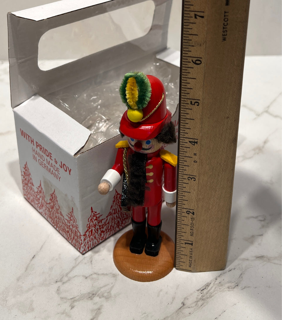Steinback Figurine
