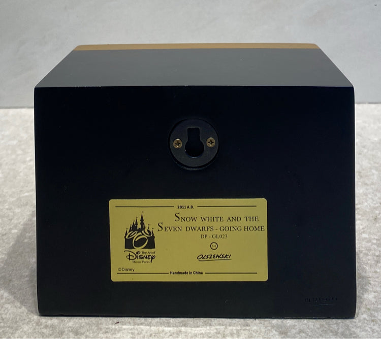 Disney Gallery of Light - Snow White