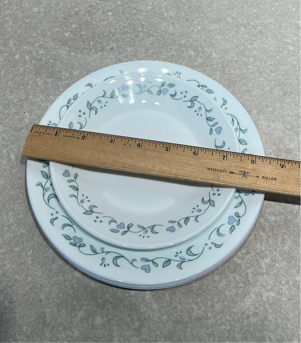 Set of 5 Corelle Plates