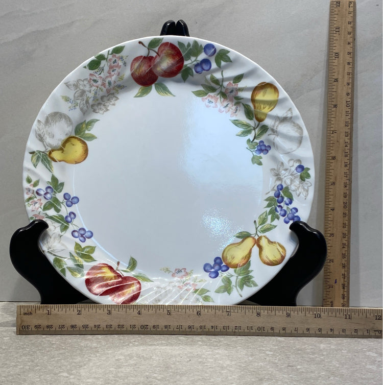 Set of 2 Corelle Plates