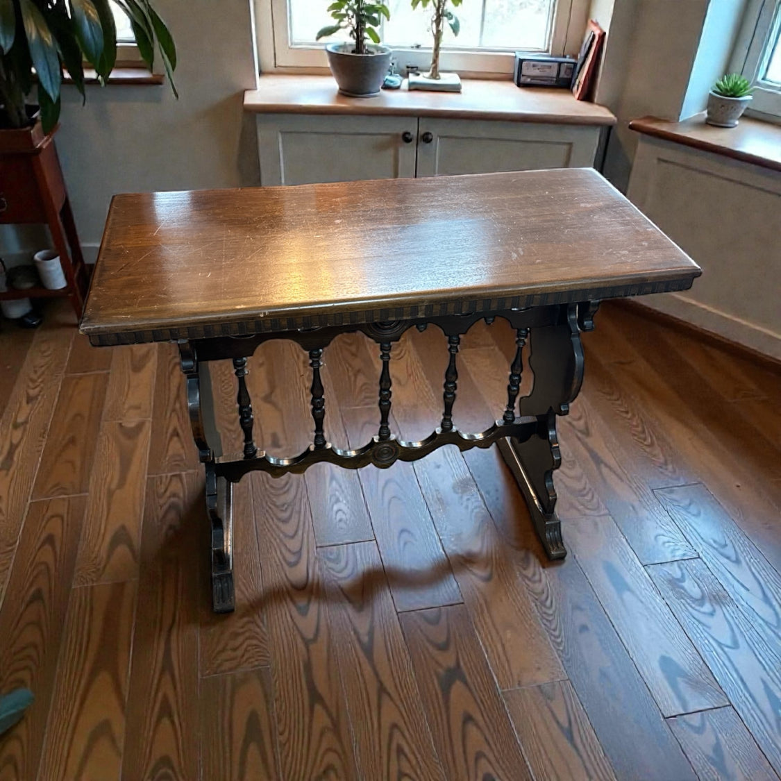 Sofa Table